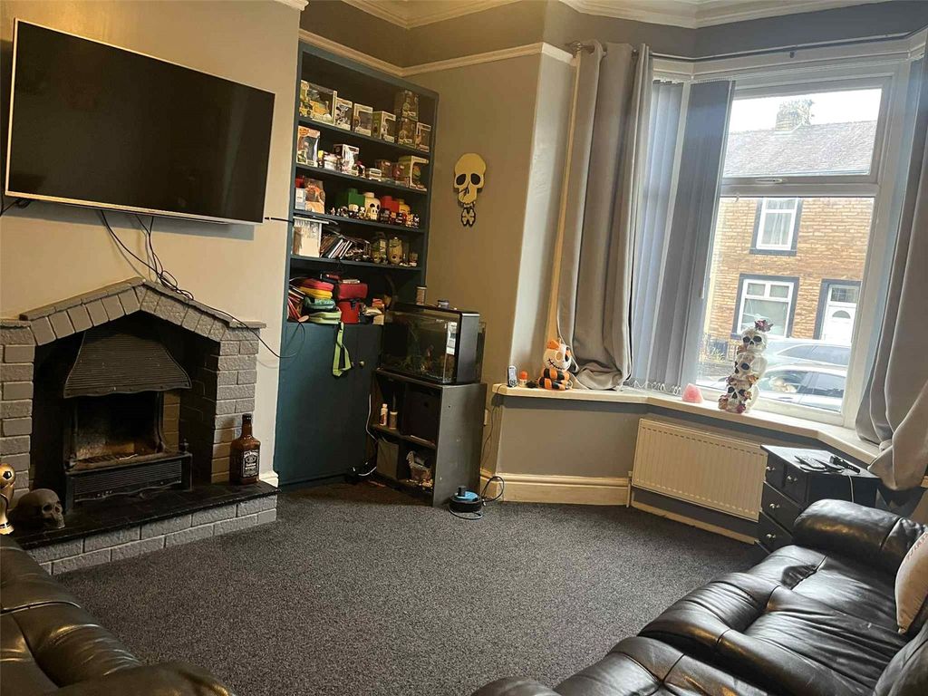 Property photo 3 of 16 Picture No. 27