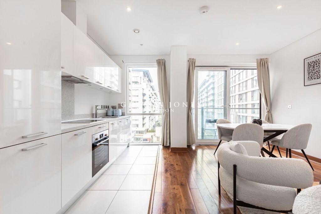 Property photo 3 of 12 Picture No. 02