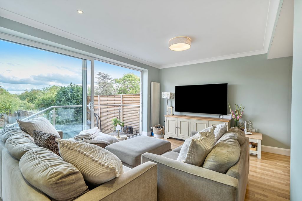 Property photo 3 of 24 Stoneleigh Park Road, Epsom - Kt19 0Rg