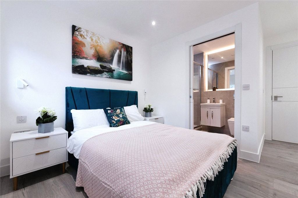 Property photo 3 of 7 Picture No. 44