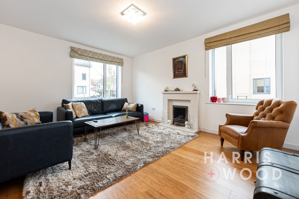 Property photo 2 of 29 3989384