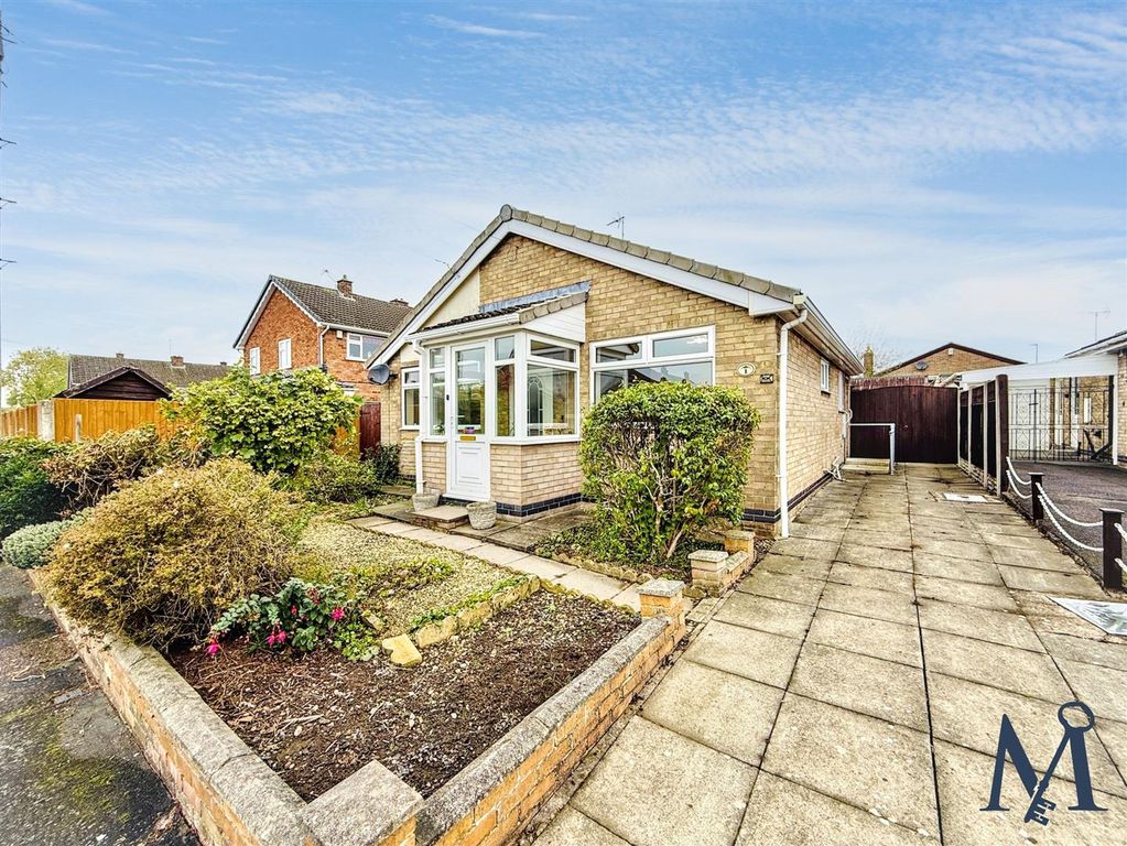 Property photo 1 of 16 Driveway