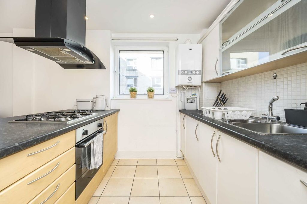 Property photo 3 of 5