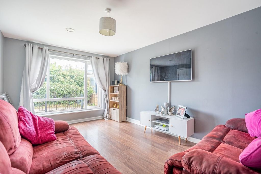 Property photo 2 of 14 DC-11.Jpg