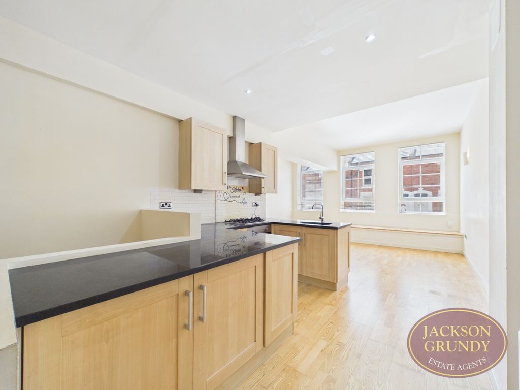 Property photo 3 of 11 Artizan Road