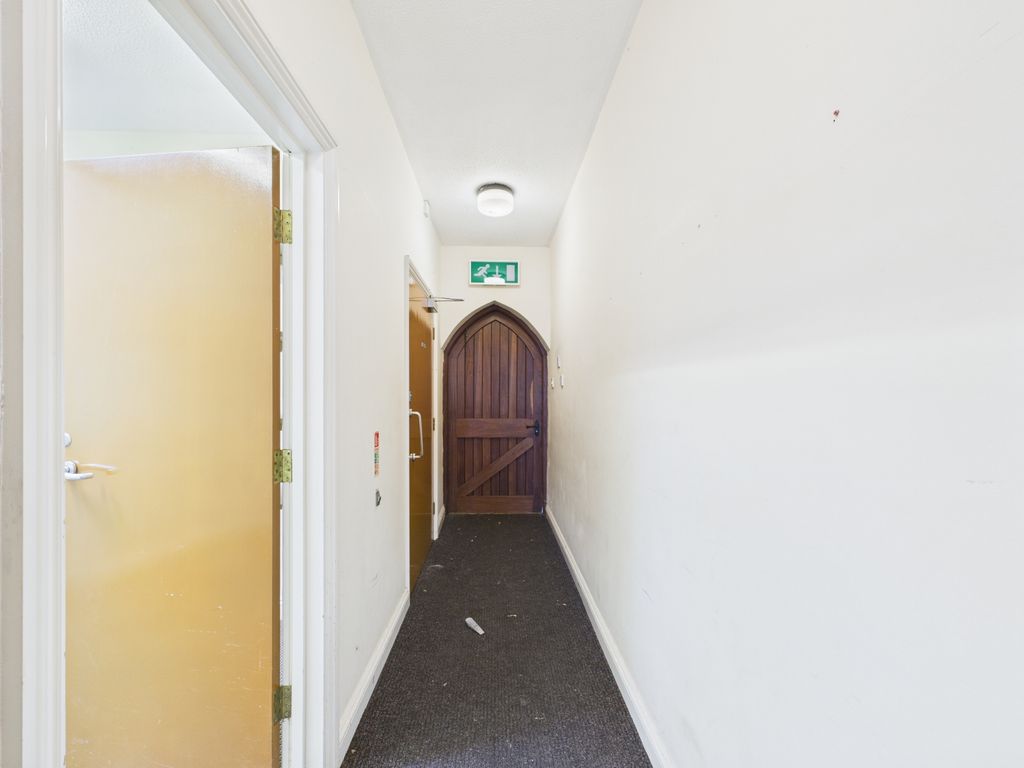 Property photo 2 of 33 Cam02023G0-Pr0196-Still009