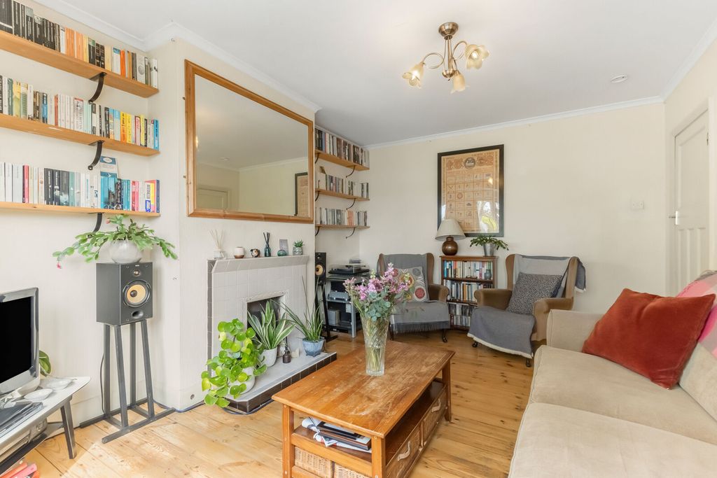 Property photo 3 of 13