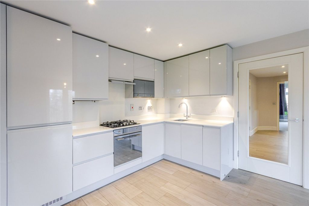 Property photo 2 of 18 Picture No. 02