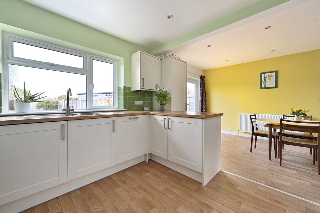 Property photo 3 of 21 Picture No. 03