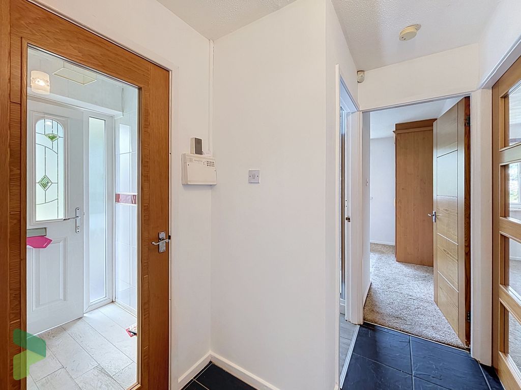 Property photo 2 of 15 Hallway