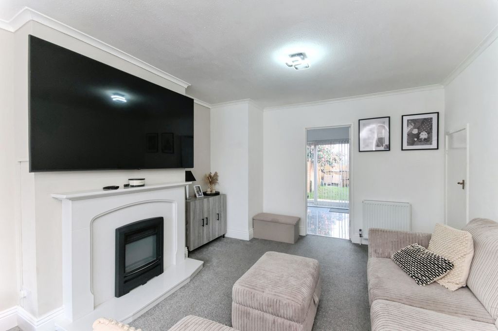 Property photo 2 of 14 Pbox-Img.Jpg