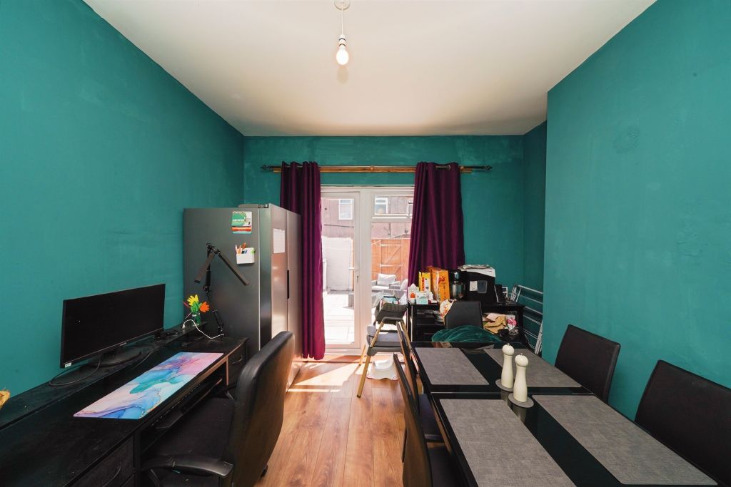 Property photo 3 of 16