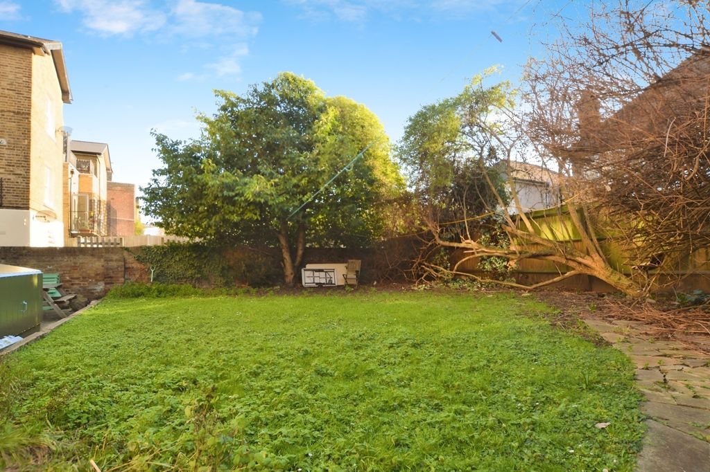 Property photo 2 of 7 6Daa1263-Fileacce...