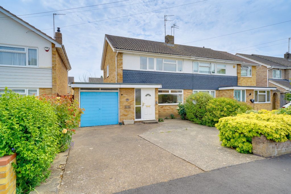 Property photo 1 of 13 4310350