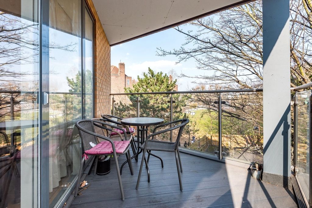 Property photo 3 of 12 Balcony