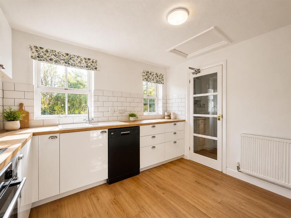 Property photo 3 of 18 373796Ad-289C-4707-8482-9Adeb0B2E70E.Png