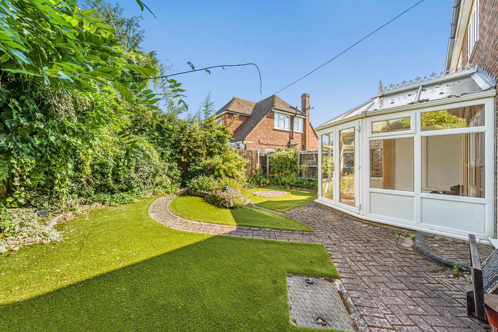 Property photo 2 of 16