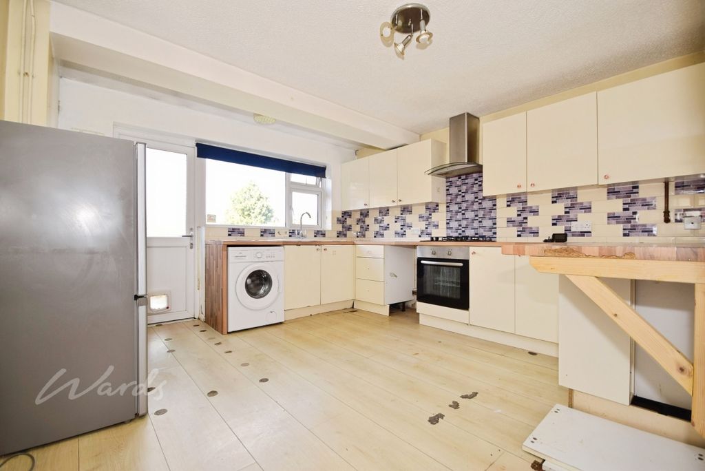 Property photo 2 of 10 Benchley Kitchen