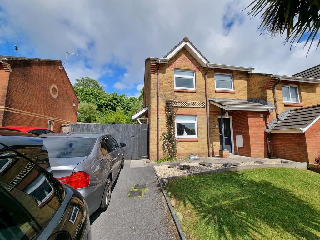 Property photo 1 of 13 Front