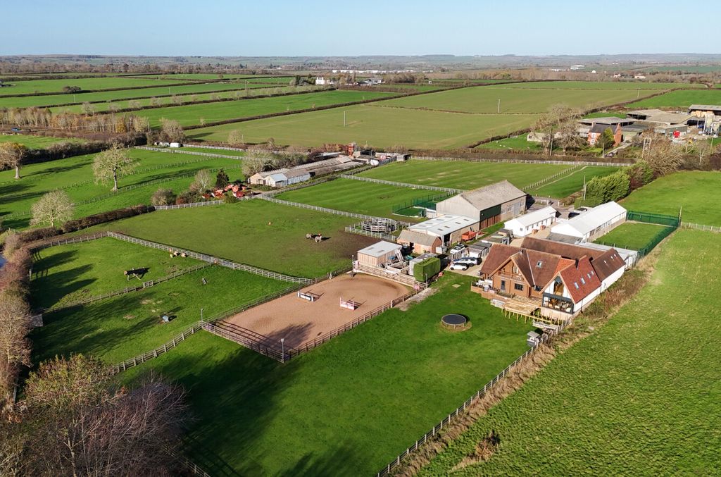 Property photo 1 of 51