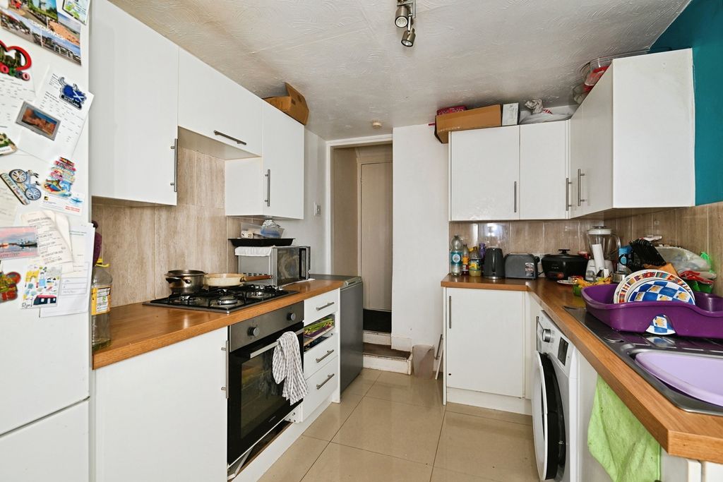 Property photo 2 of 15 Pbox-Img.Jpg
