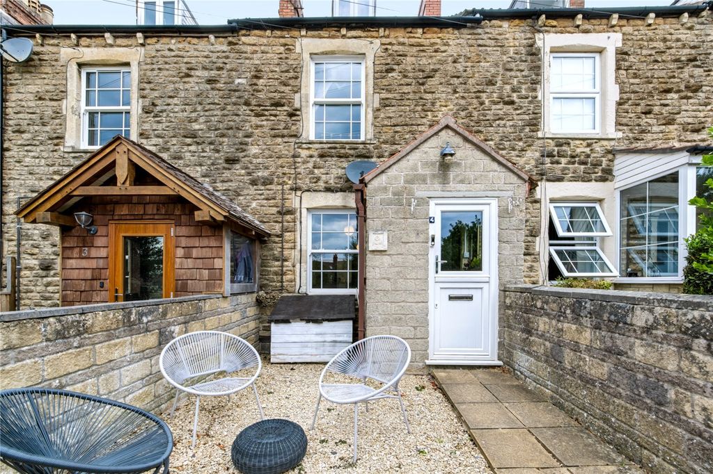 Property photo 1 of 25 Picture No. 15