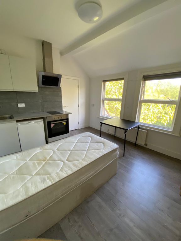 Property photo 2 of 3