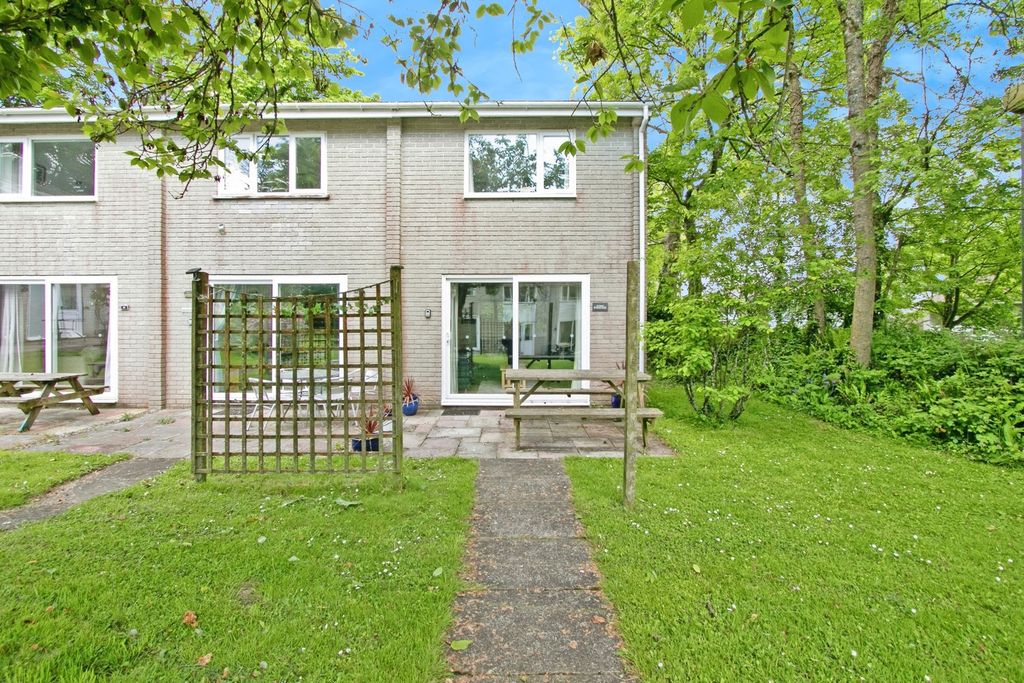 Property photo 1 of 17 Front
