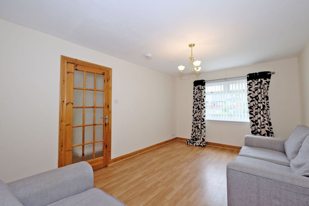 Property photo 3 of 31
