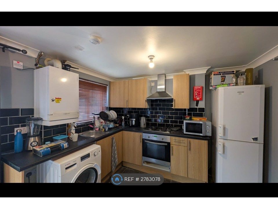 Property photo 3 of 6