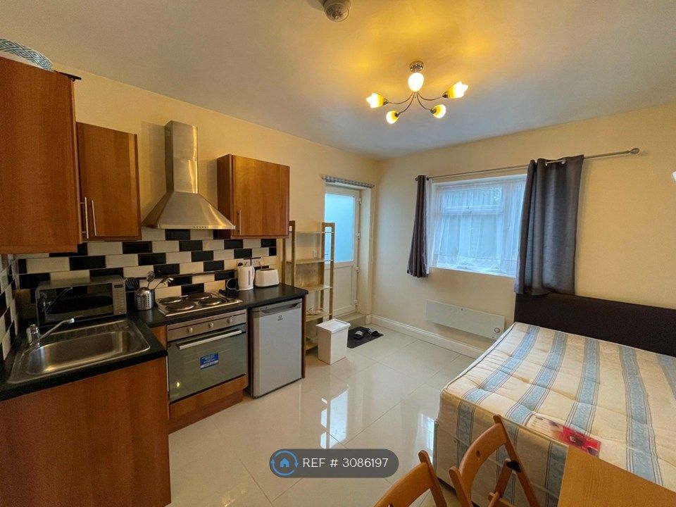 Property photo 2 of 5