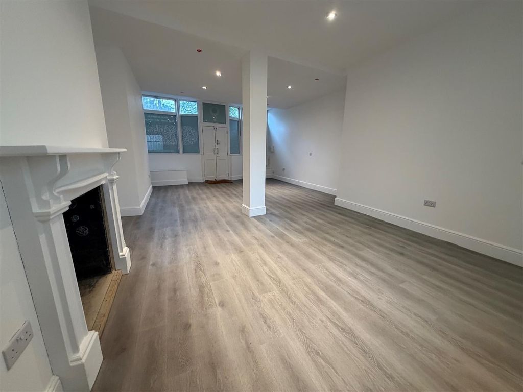 Property photo 2 of 8 1.Jpg