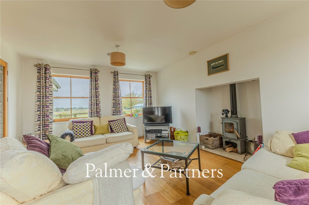 Property photo 3 of 41 Picture No. 07