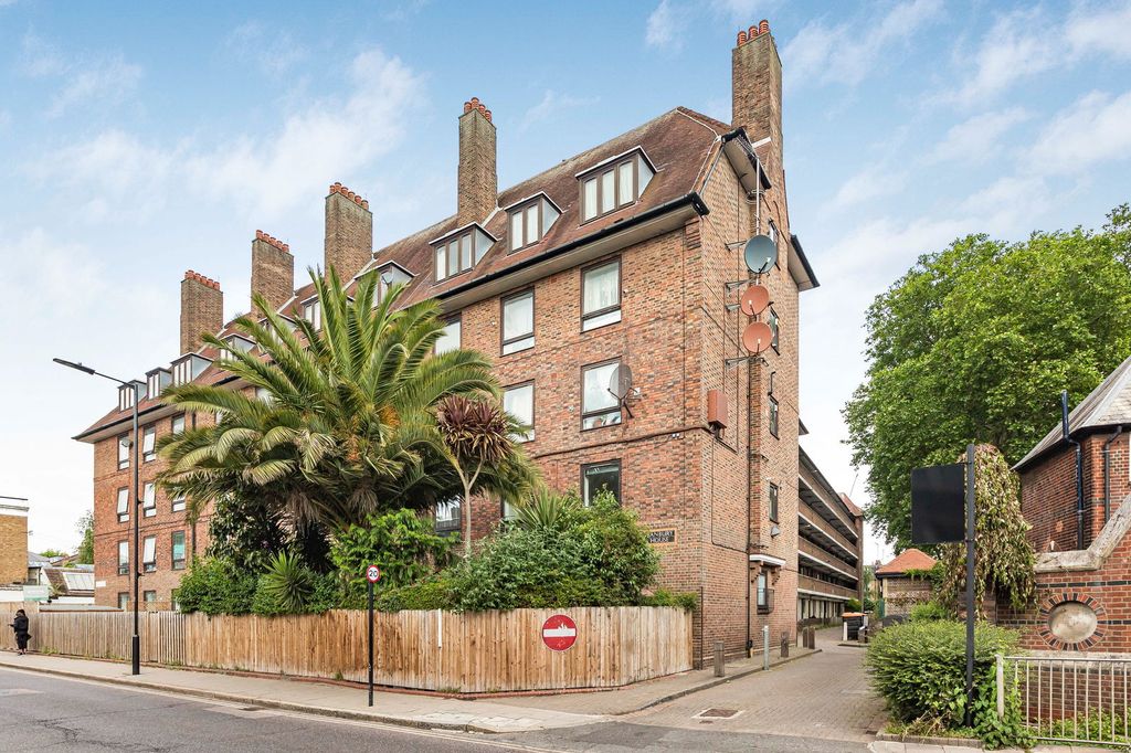 Property photo 1 of 9