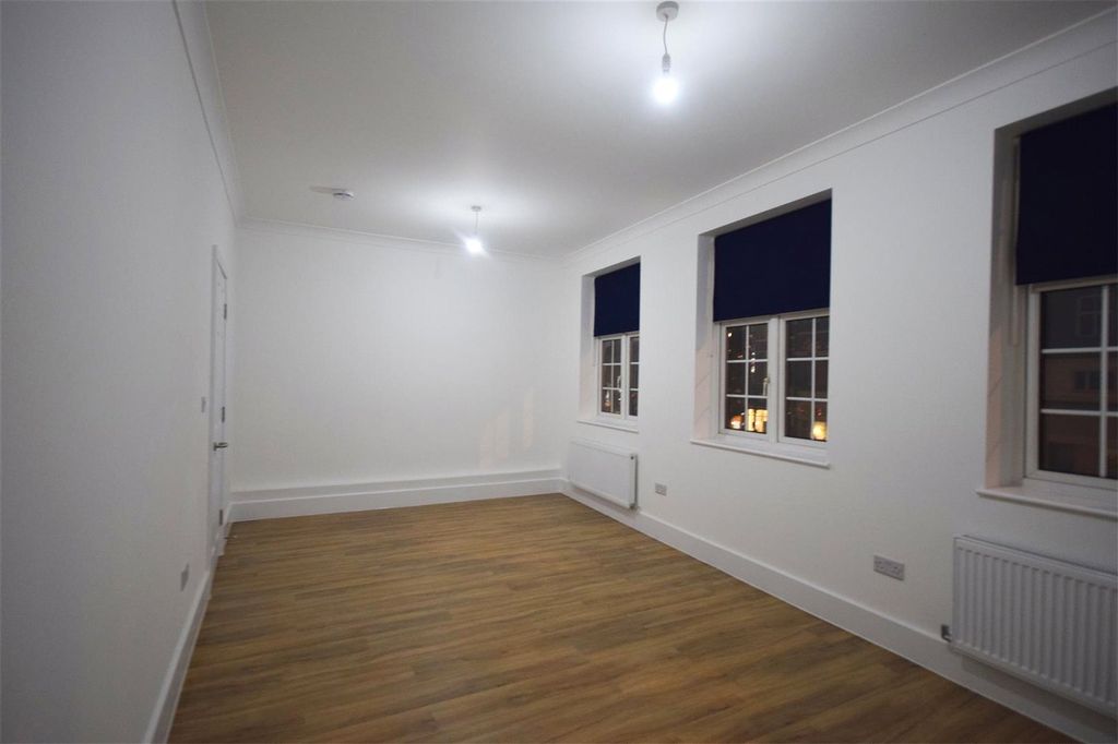Property photo 2 of 11 Picture No. 02