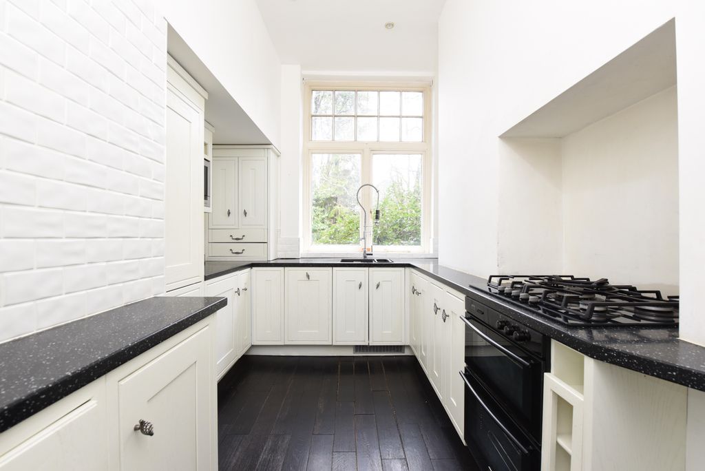 Property photo 3 of 12 7