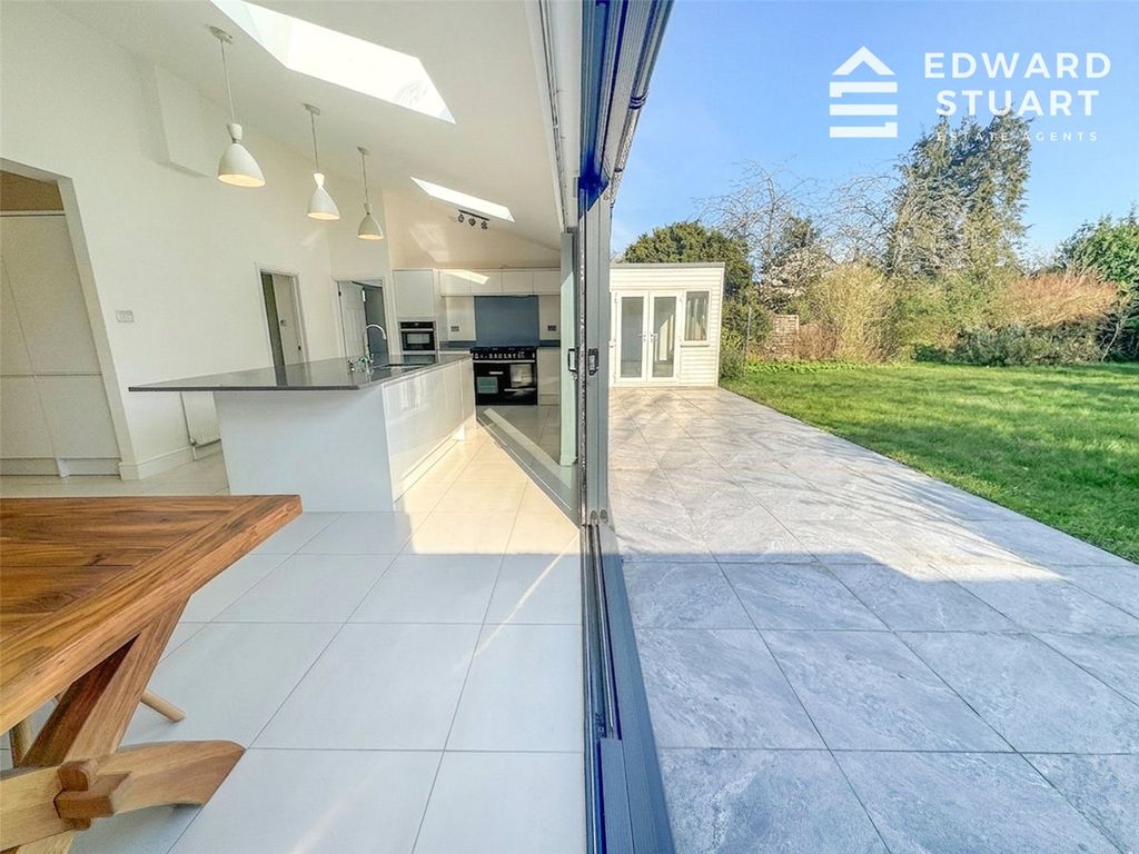 Property photo 2 of 29 Picture No. 08