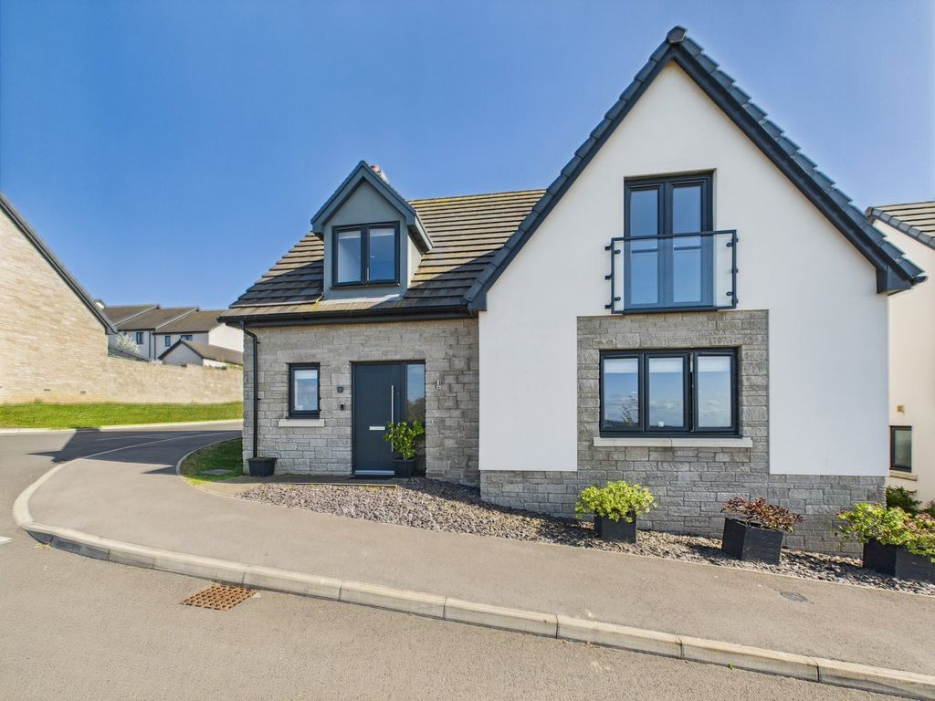 Property photo 1 of 43
