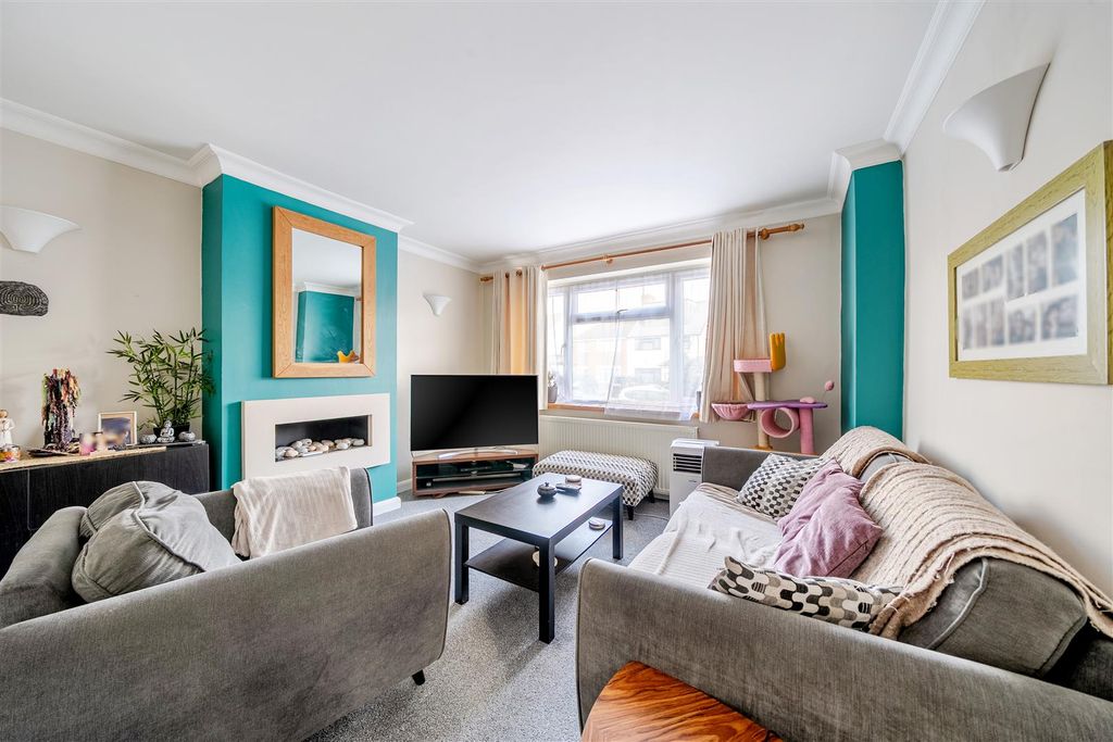 Property photo 2 of 14