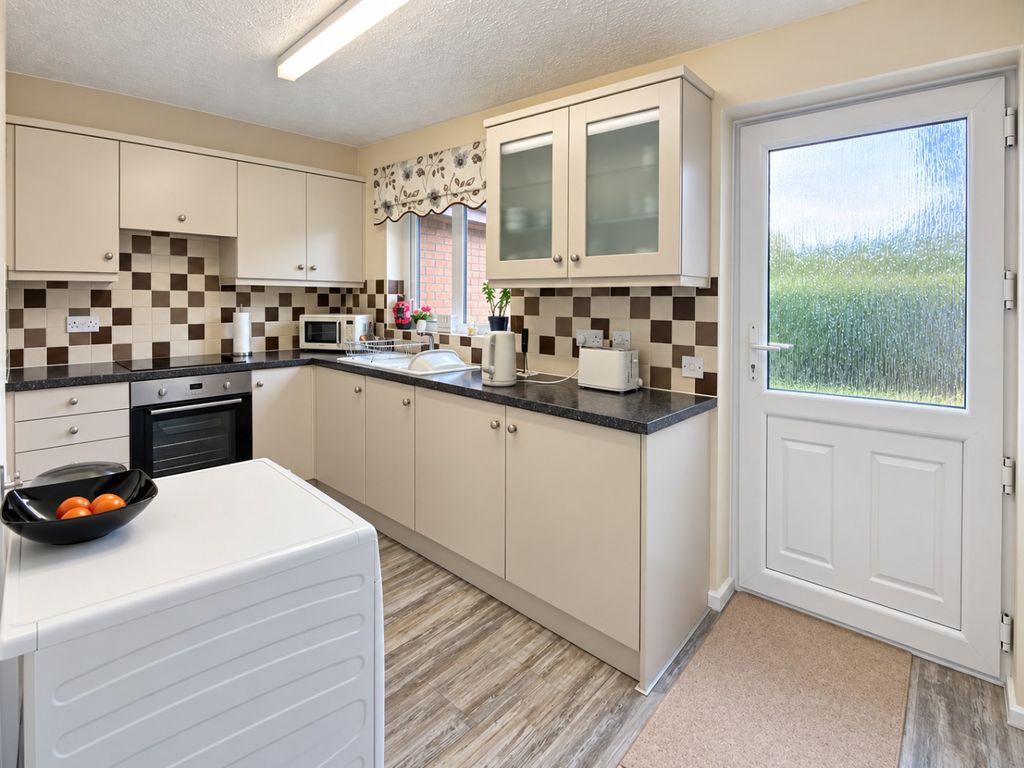Property photo 2 of 8 6110371