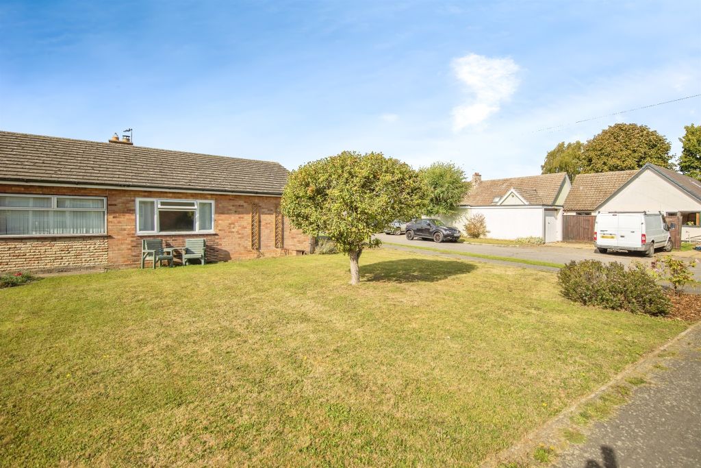 Property photo 2 of 12