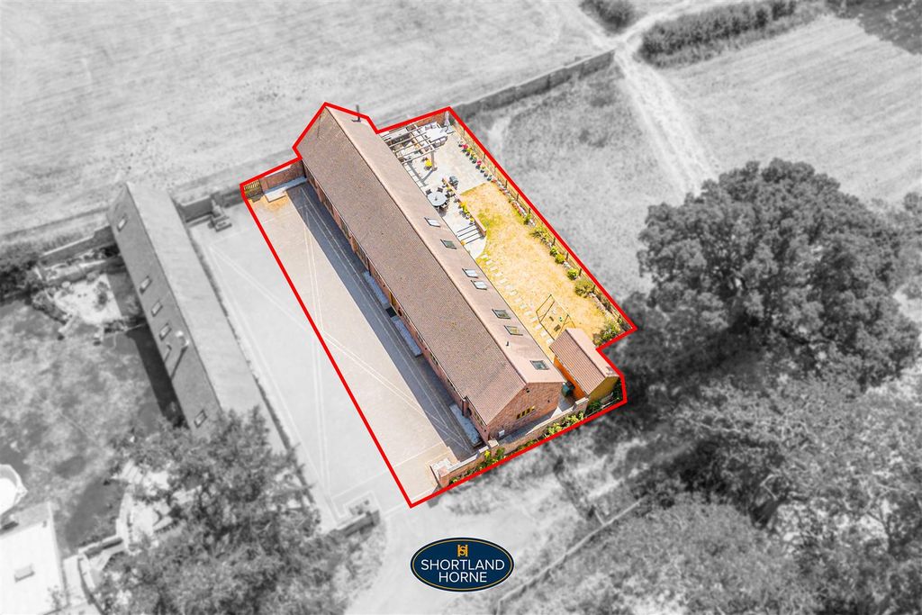 Property photo 2 of 49 Grovefarmlnoutline.Jpg