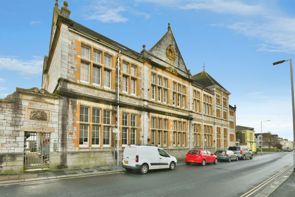 Property photo 1 of 20