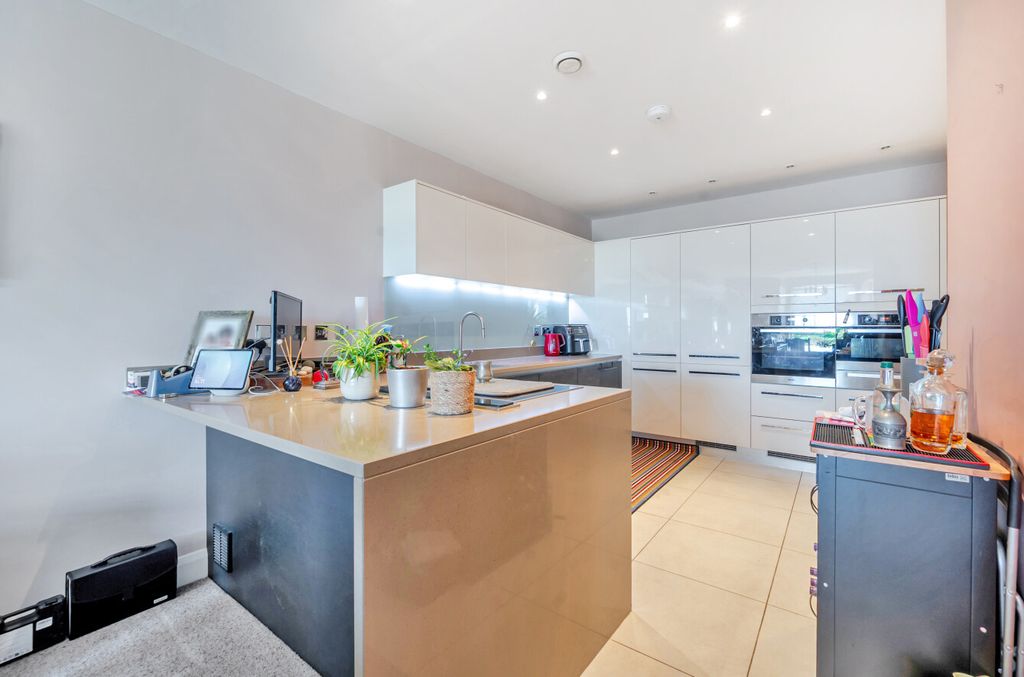 Additional image 5 of 2 bed flat for saleMarine Parade, Worthing, West Sussex BN11