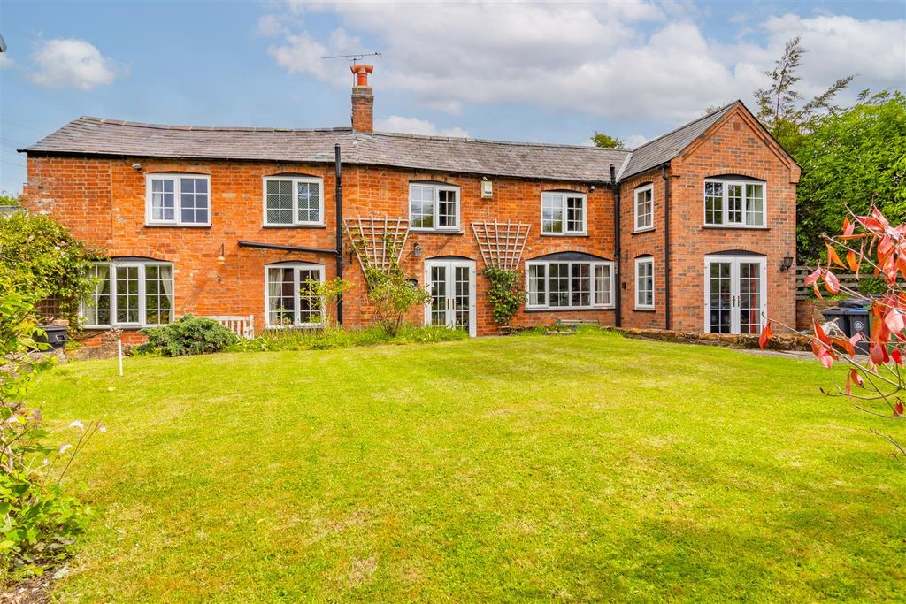 Property photo 3 of 31
