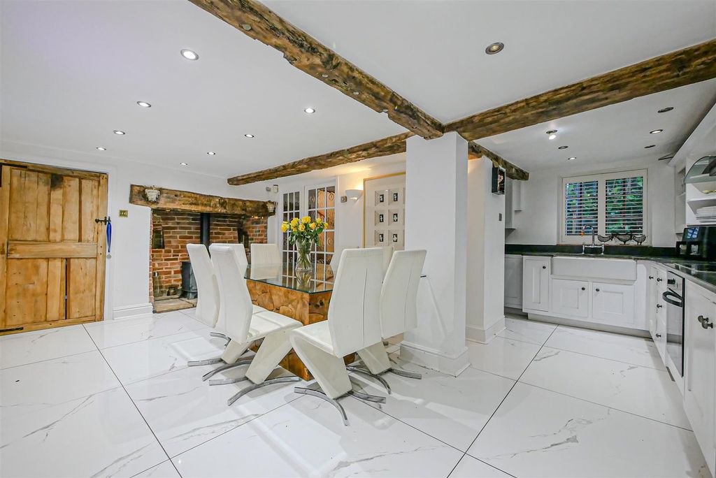 Property photo 2 of 15 Kitchen/Diner