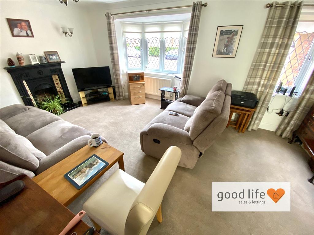 Property photo 2 of 14 20251013_100834556_Ios39Heathfield.Jpg