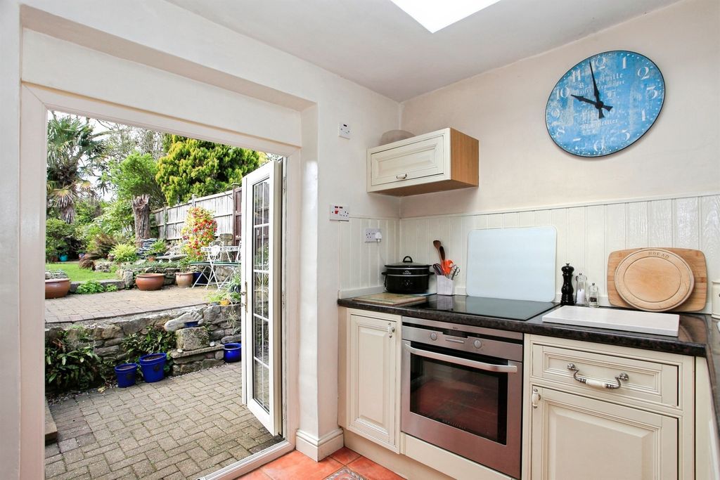 Property photo 3 of 17