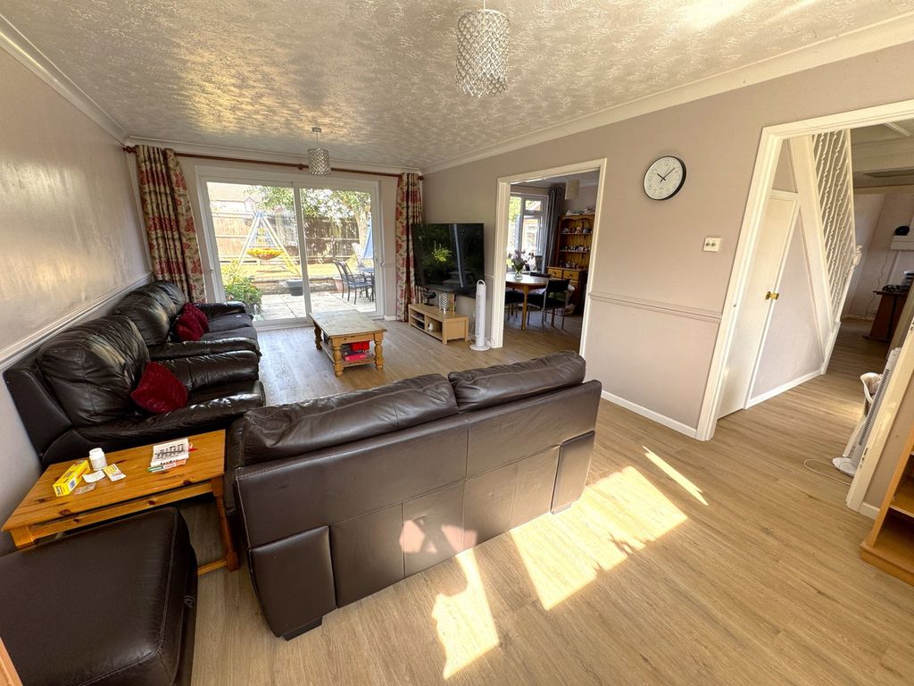 Property photo 3 of 15