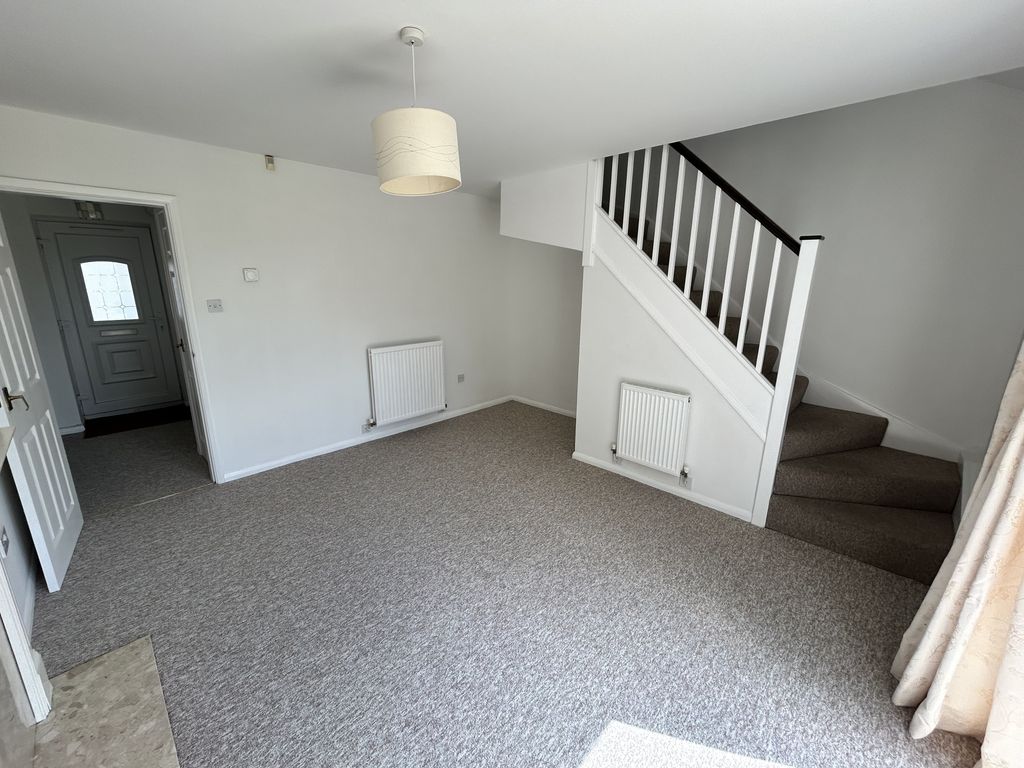 Property photo 3 of 20 Lounge A